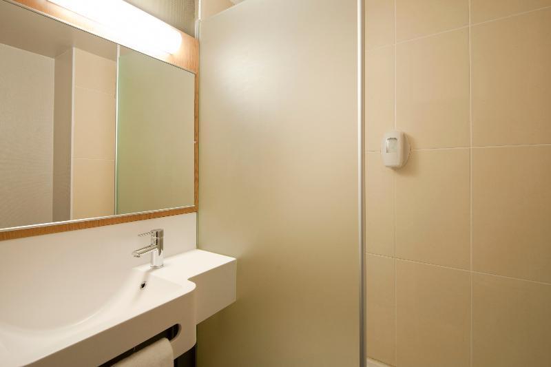 B&B Hotel Lyon Centre Monplaisir Екстер'єр фото